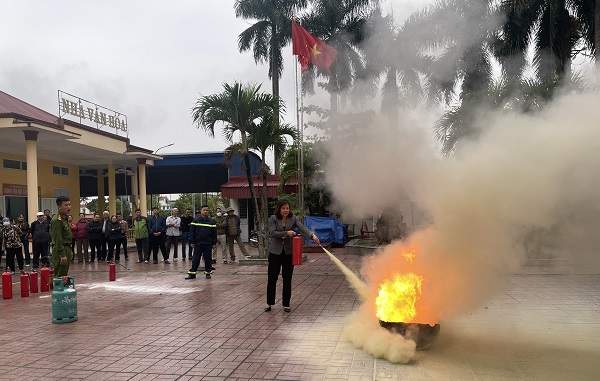 Công an quận Dương Kinh tuyên truyền, phổ biến kiến thức về phòng cháy chữa cháy và cứu nạn cứu hộ trên địa bàn phường Hưng Đạo